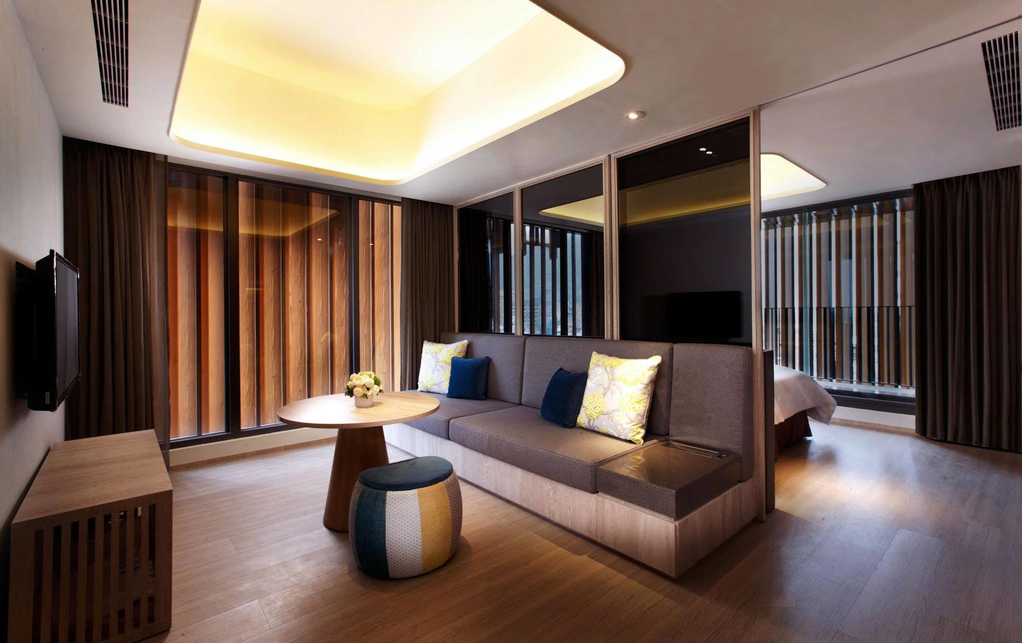礁溪晶泉丰旅 Wellspring By Silks Jiaoxi Hotel Exterior photo A suite at the hotel