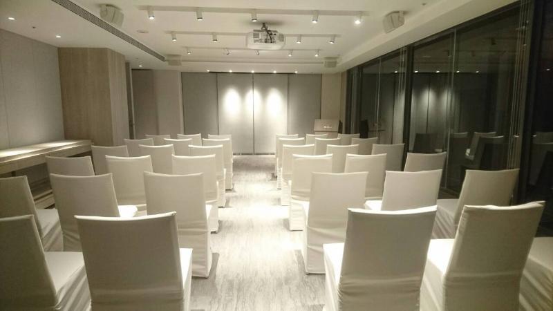 礁溪晶泉丰旅 Wellspring By Silks Jiaoxi Hotel Exterior photo The interior of the library